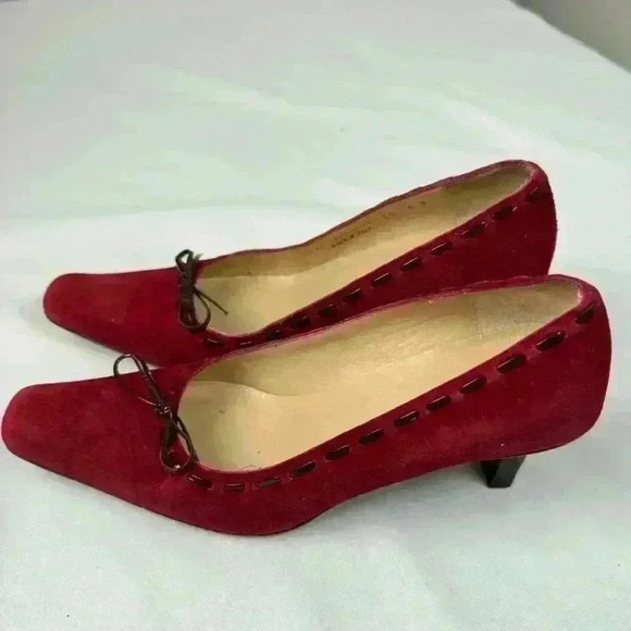 Vintage Coach Red Suede Heels w/Brown Shoe line Accent (Size 6) - Picture 7 of 9